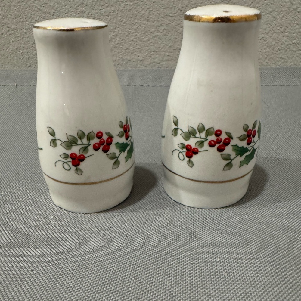 Holiday Holley Salt & Pepper Shakers with gold trim